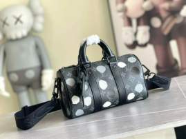 Picture of Louis Vuitton Mens Bags _SKUfw140700916fw